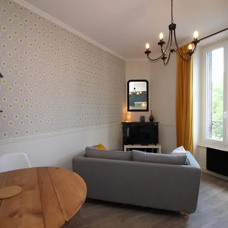 T2 Bis Au Mont-dore, Accepte Animaux, Vue Superbe, Hyper-centre - Fr-1-608-89 * Le Mont-Dore